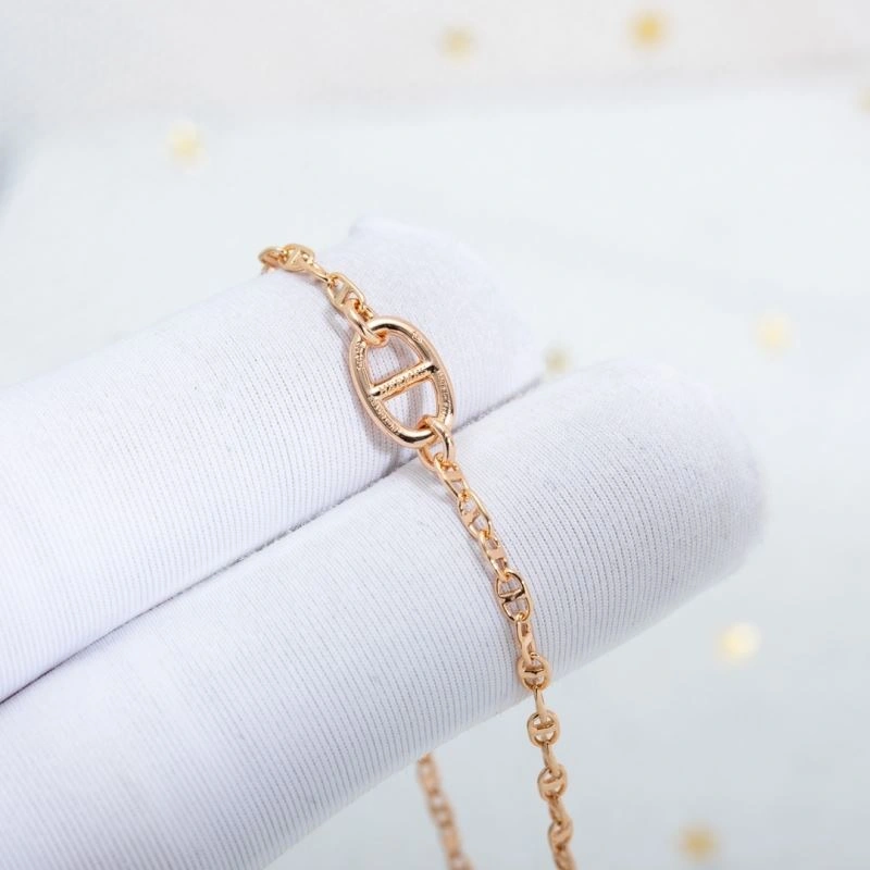 Supportive Christian Dior Bracelets 235679