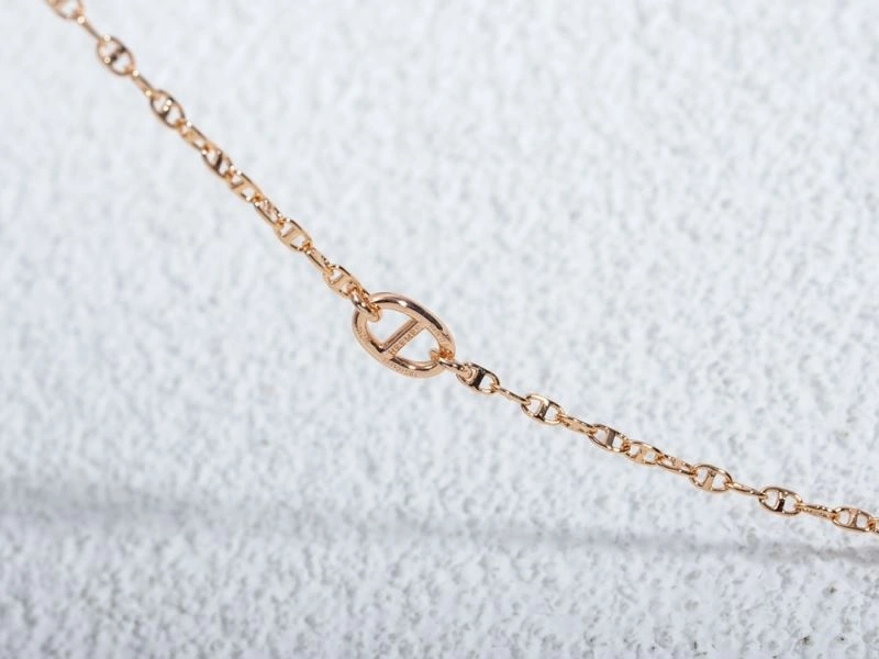 Supportive Christian Dior Bracelets 235679