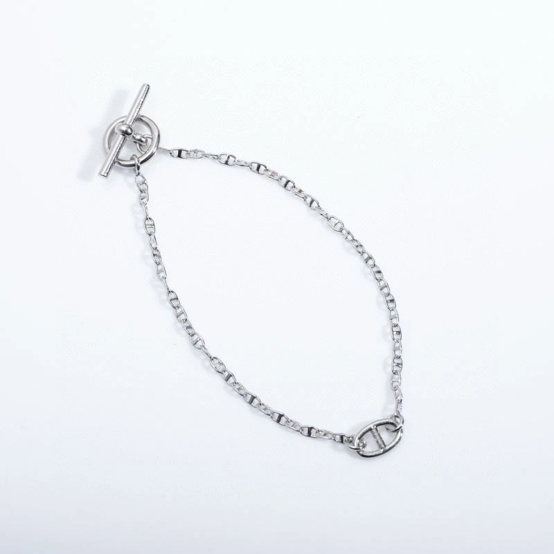 Supportive Christian Dior Bracelets 235679