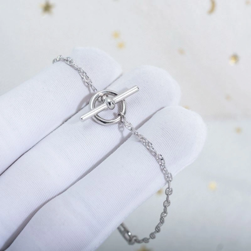 Supportive Christian Dior Bracelets 235679