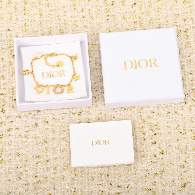 Classic Christian Dior Bracelets 235669