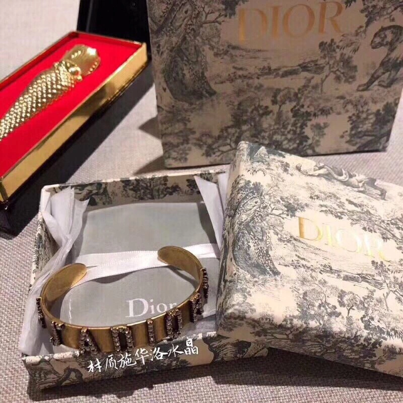 Unique Christian Dior Bracelets 235642