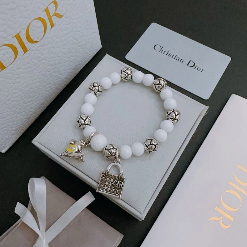 HighQuality Christian Dior Bracelets 235653