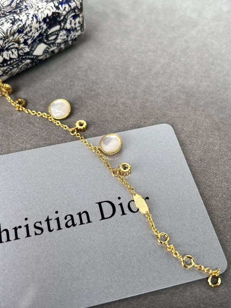 FashionForward Christian Dior Bracelets 235631