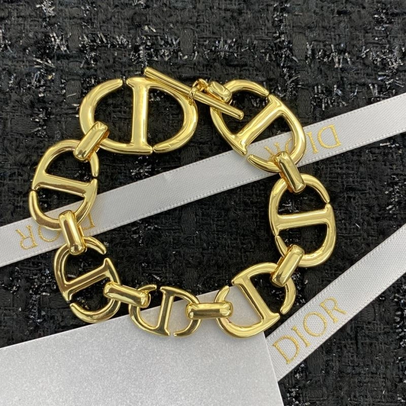 Bold Christian Dior Bracelets 235419