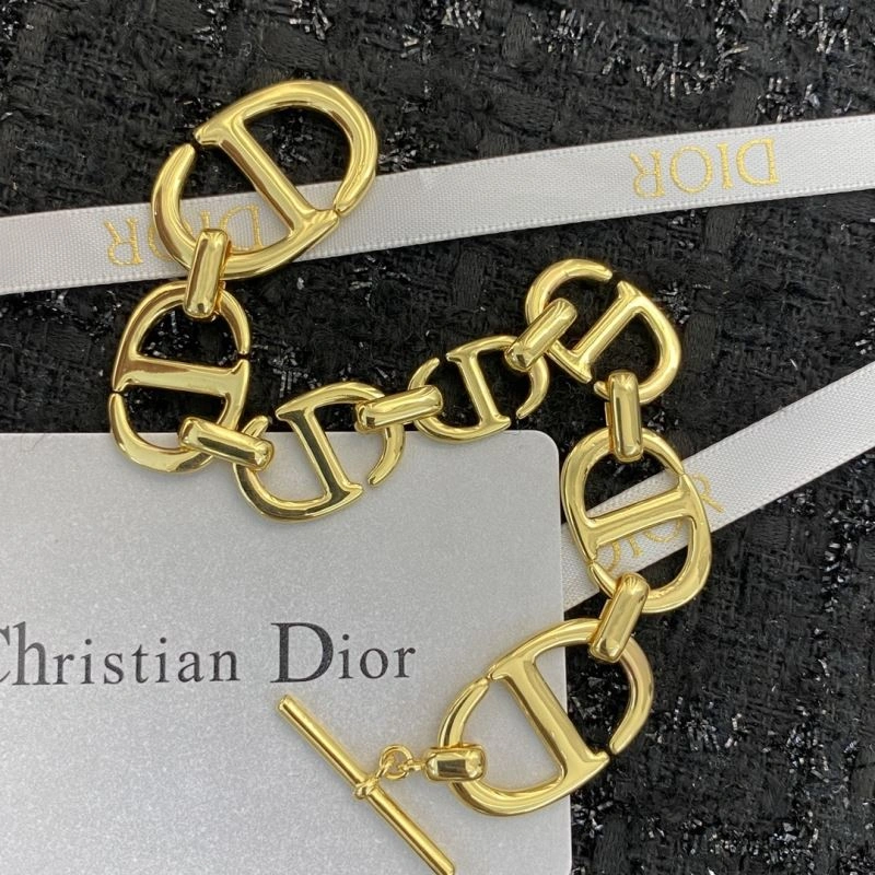 Bold Christian Dior Bracelets 235419