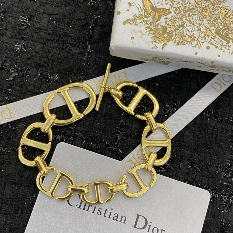 Bold Christian Dior Bracelets 235419