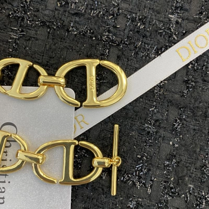 Bold Christian Dior Bracelets 235419
