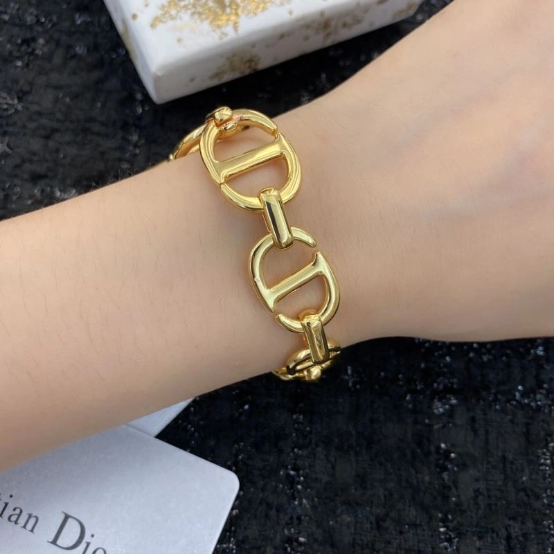 Bold Christian Dior Bracelets 235419