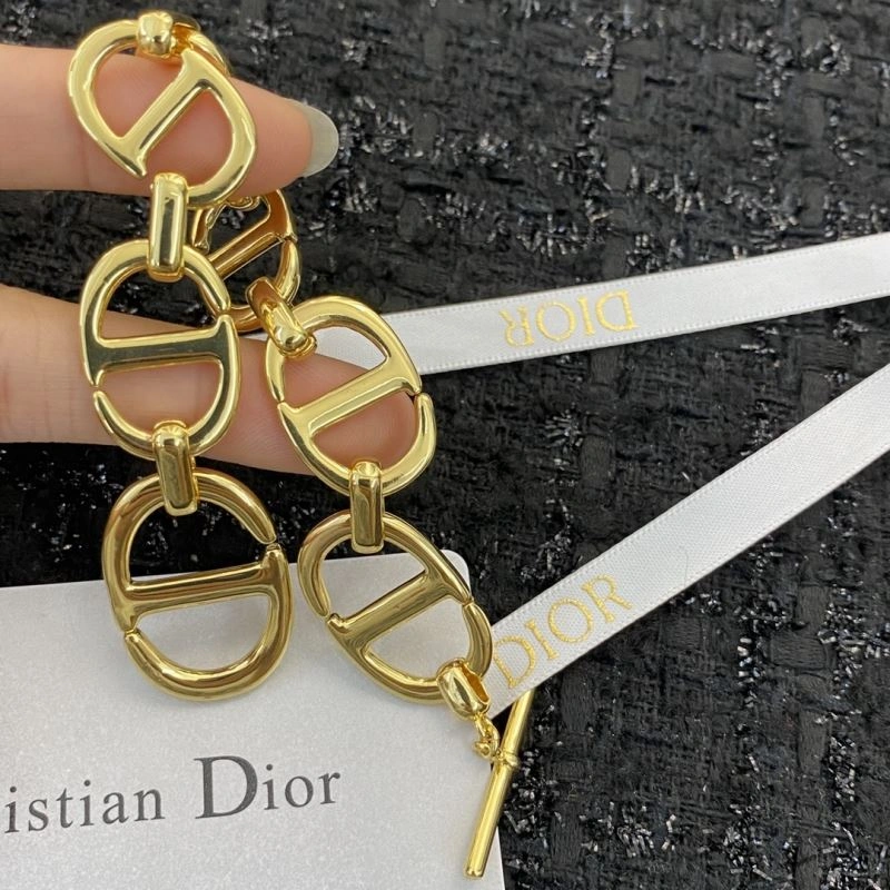 Bold Christian Dior Bracelets 235419