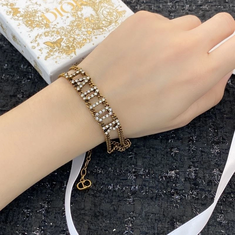 Cozy Christian Dior Bracelets 235414
