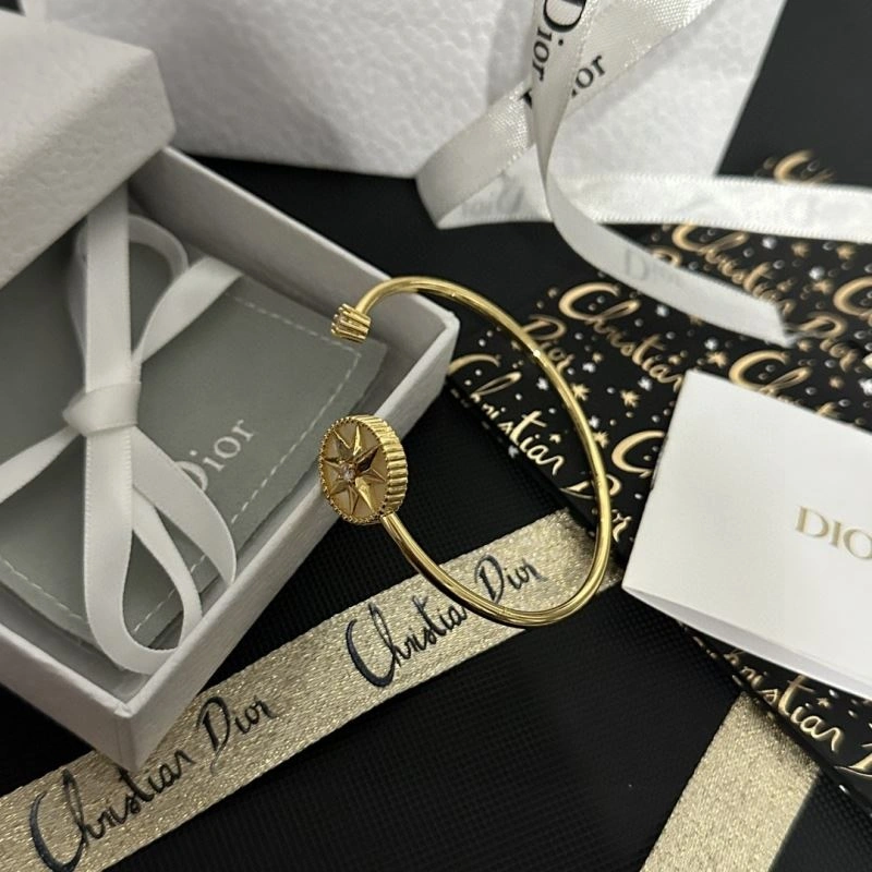 Reliable Christian Dior Bracelets 235386