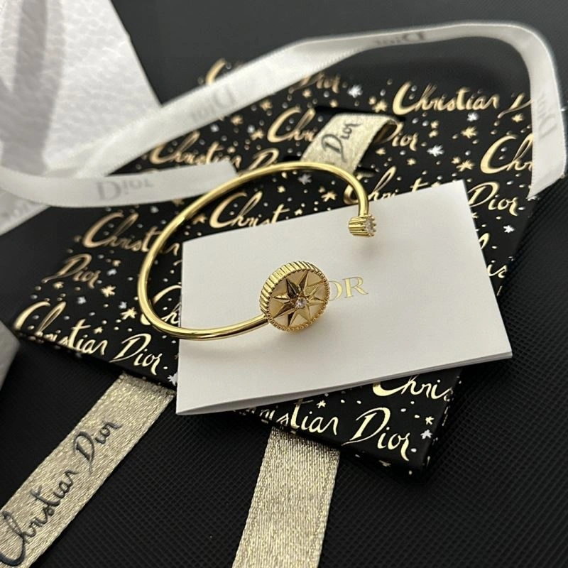 Reliable Christian Dior Bracelets 235386