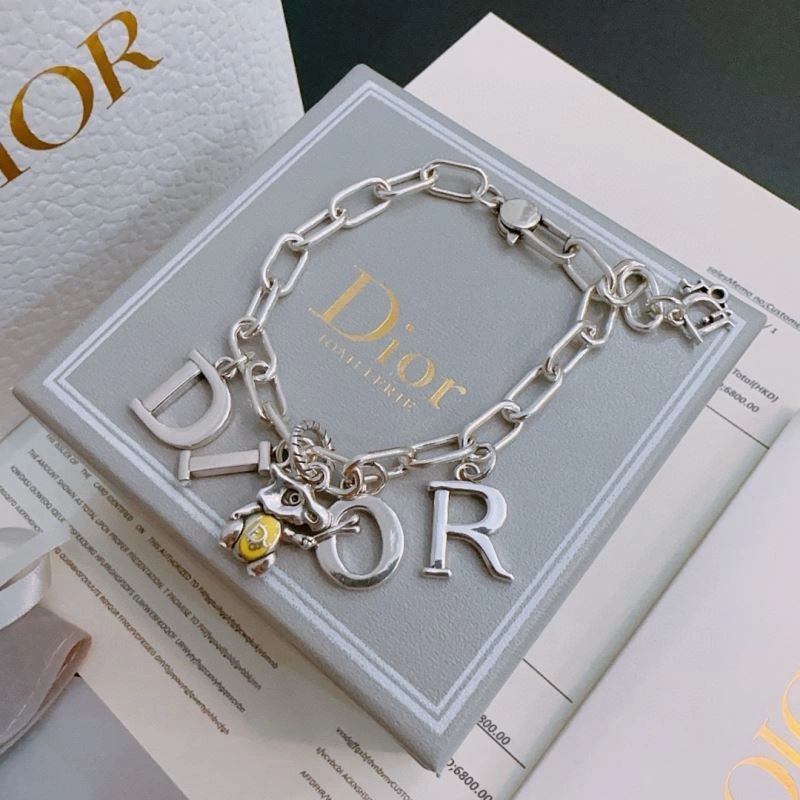 Sleek Christian Dior Bracelets 235385