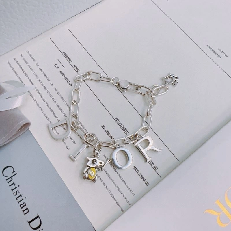 Sleek Christian Dior Bracelets 235385