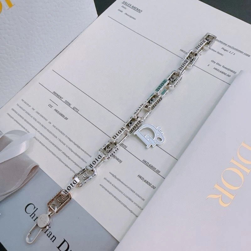 Stylish Christian Dior Bracelets 235391