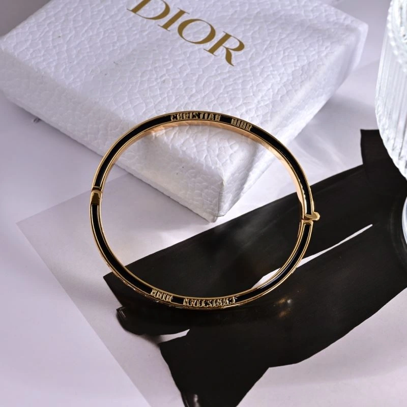 SmoothTexture Christian Dior Bracelets 235378