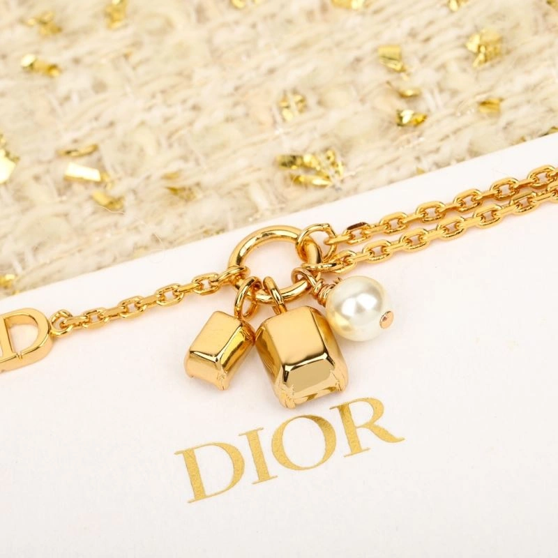 Tailored Christian Dior Bracelets 235364