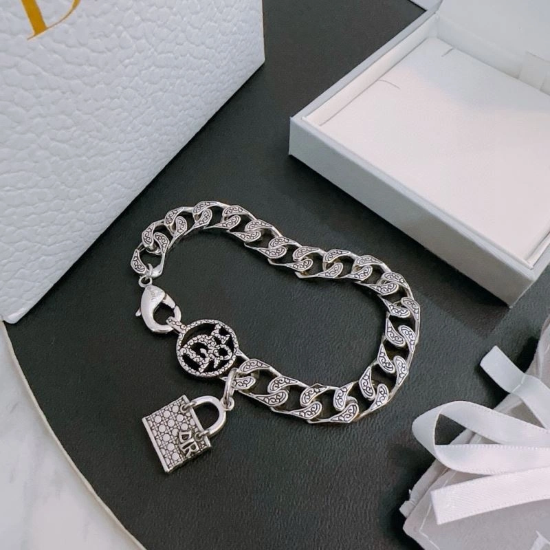 Trendy Christian Dior Bracelets 235376