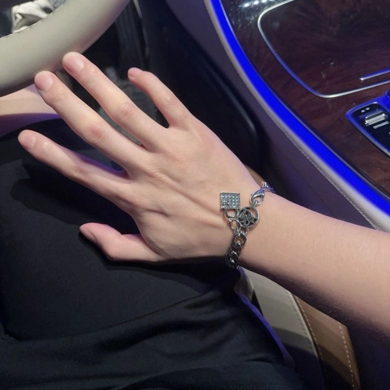 Trendy Christian Dior Bracelets 235376