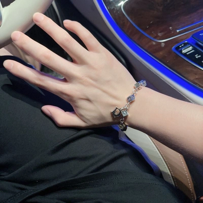 Casual Christian Dior Bracelets 235162
