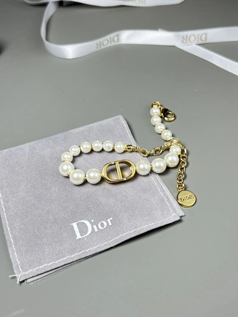 HighQuality Christian Dior Bracelets 235170