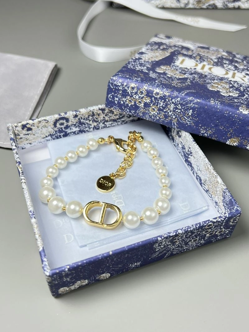 HighQuality Christian Dior Bracelets 235170