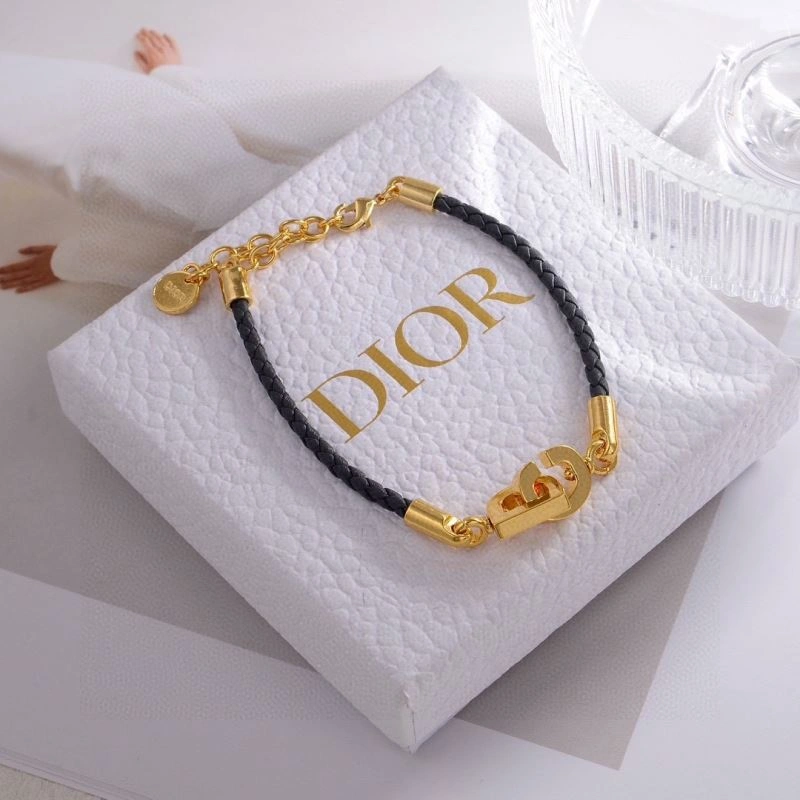 Effortless Christian Dior Bracelets 235222