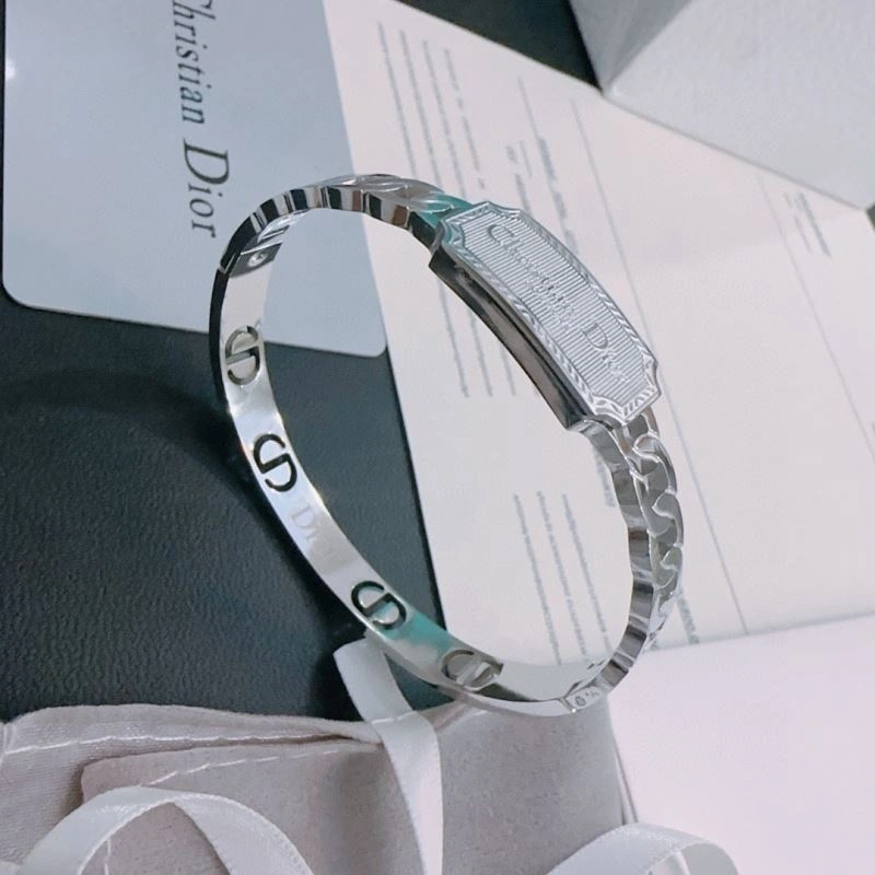 FashionForward Christian Dior Bracelets 235167