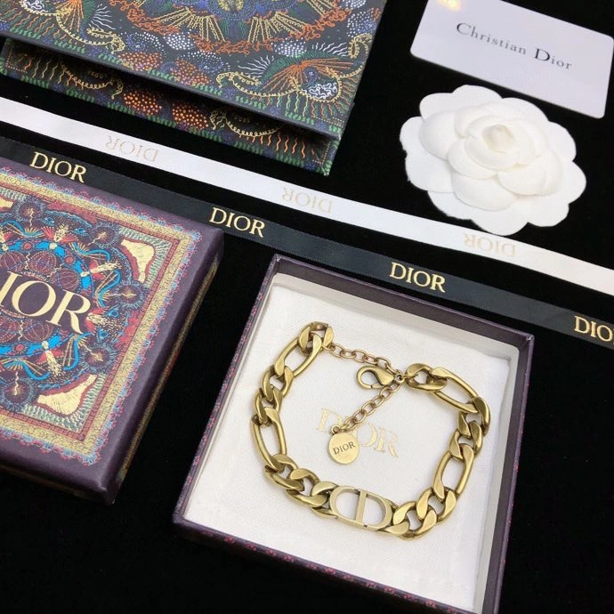 Bold Christian Dior Bracelets 235285