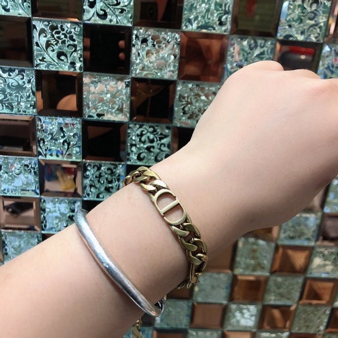 Bold Christian Dior Bracelets 235285