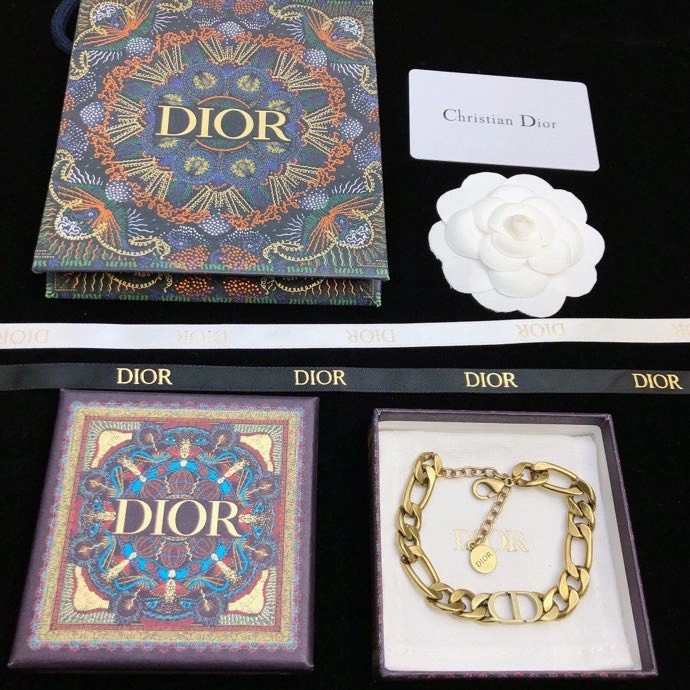 Bold Christian Dior Bracelets 235285
