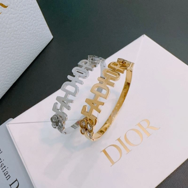 Modern Christian Dior Bracelets 235179