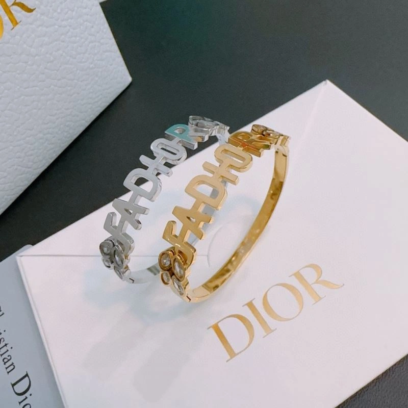 Modern Christian Dior Bracelets 235179
