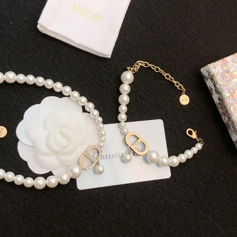 Affordable Christian Dior Bracelets 235129