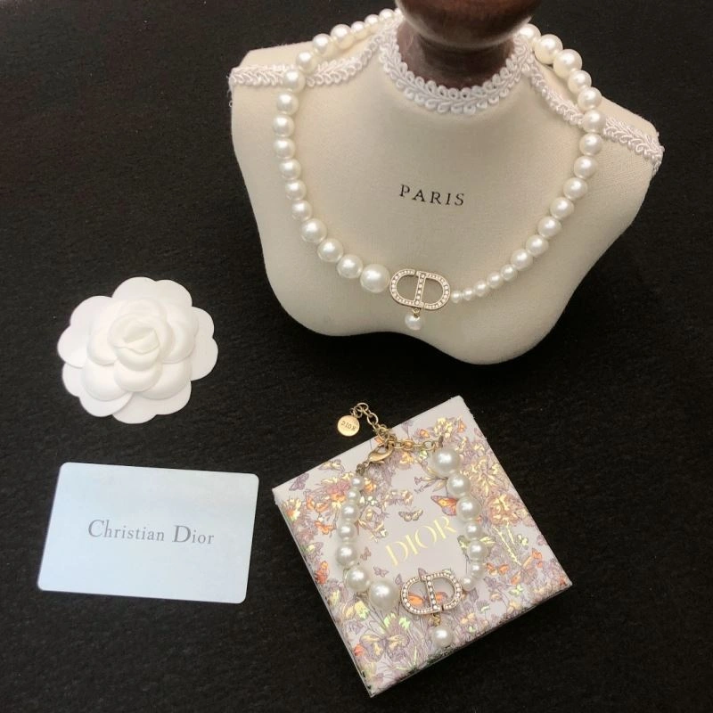 Affordable Christian Dior Bracelets 235129