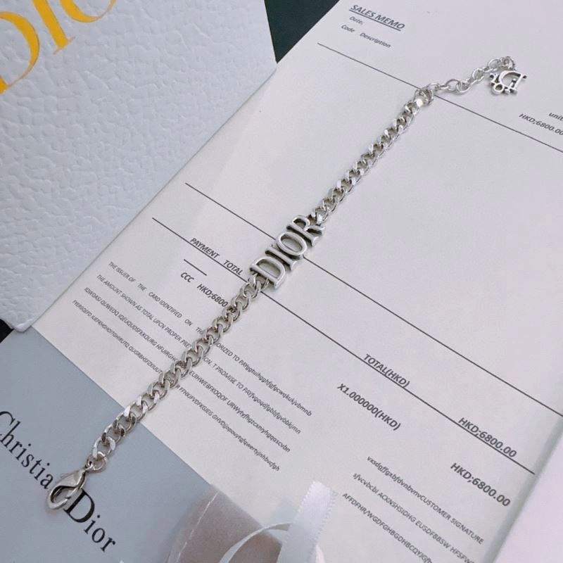 Stylish Christian Dior Bracelets 235130