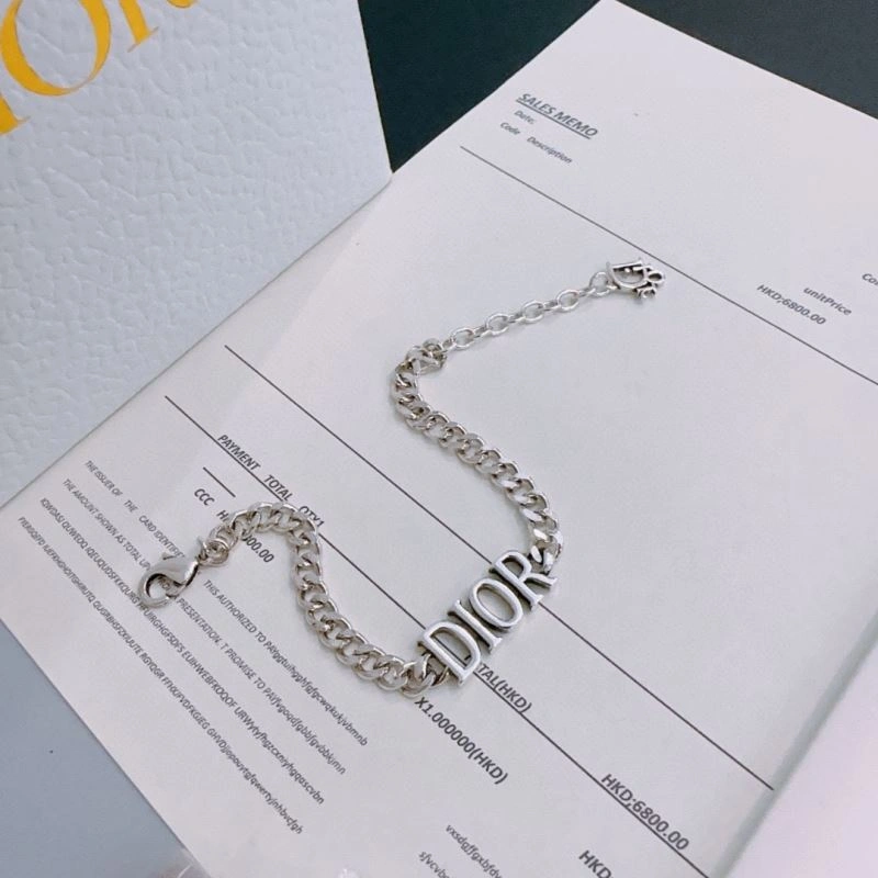 Stylish Christian Dior Bracelets 235130