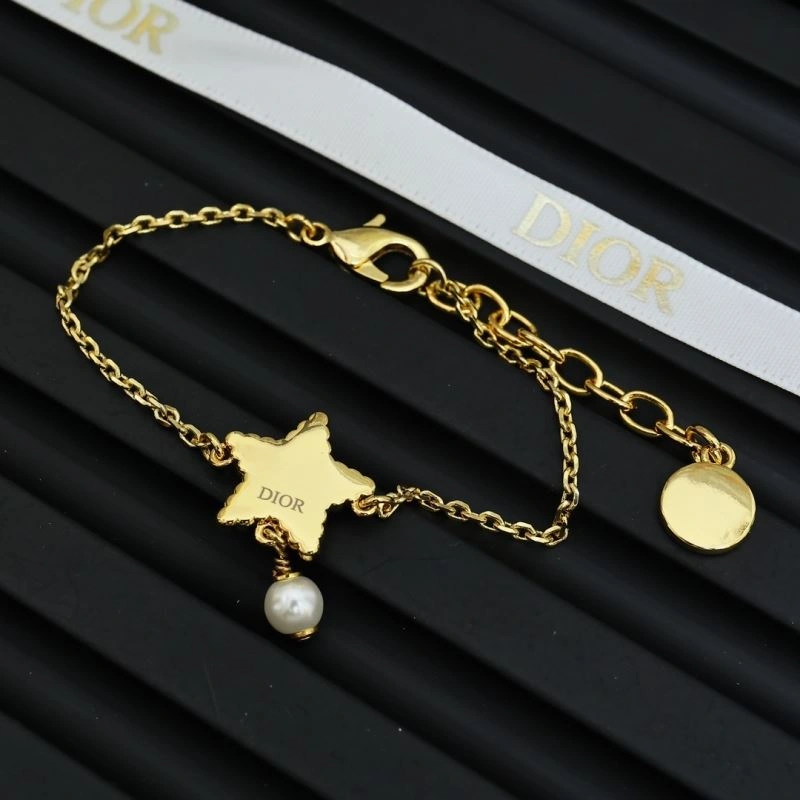 EyeCatching Christian Dior Bracelets 235120