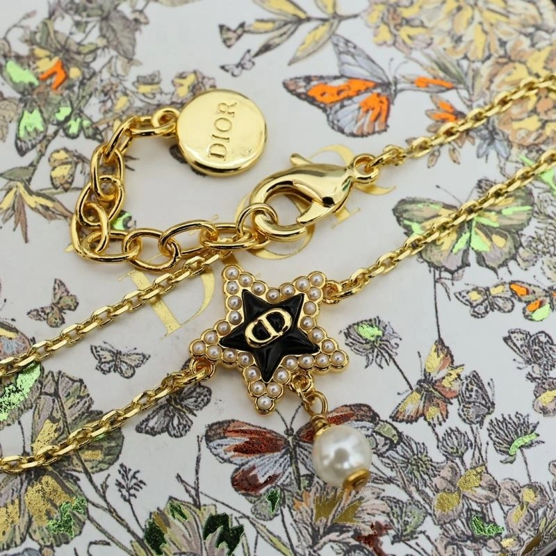 EyeCatching Christian Dior Bracelets 235120
