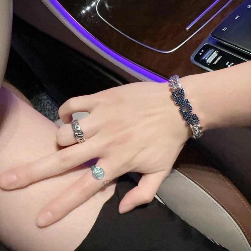 MoistureWicking Christian Dior Bracelets 235104