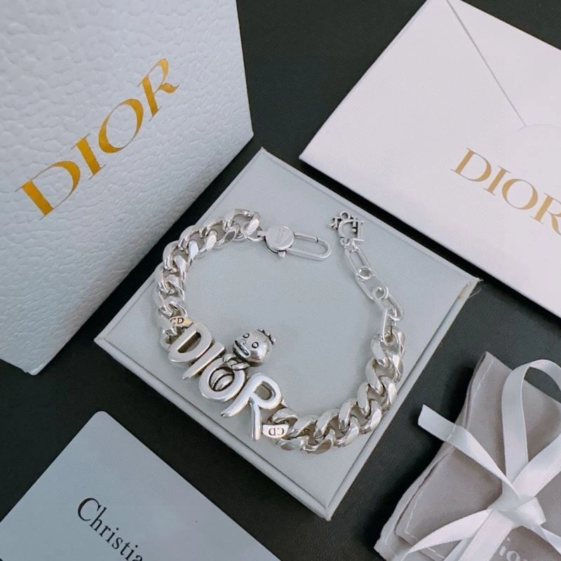 Christian Dior Bracelets AllSeason 235107