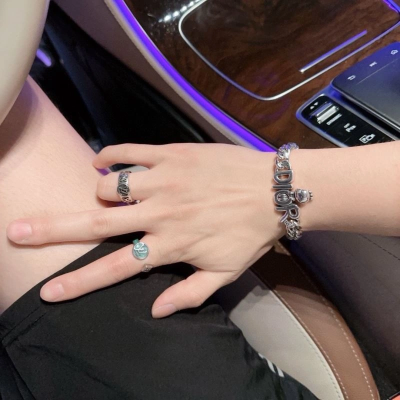 Christian Dior Bracelets AllSeason 235107