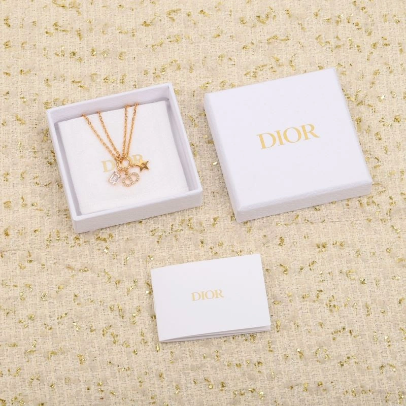Comfortable Christian Dior Bracelets 234643