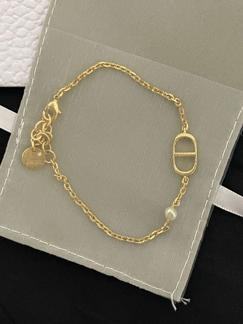 Efficient Christian Dior Bracelets 234641