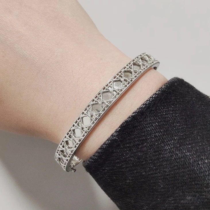 MultiPurpose Christian Dior Bracelets 234680