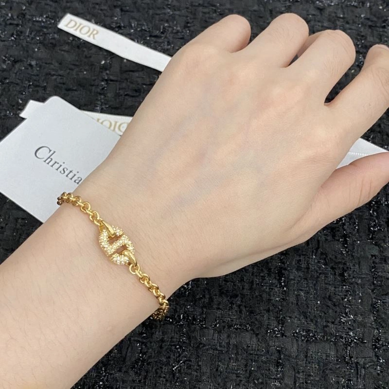 MultiPurpose Christian Dior Bracelets 234666