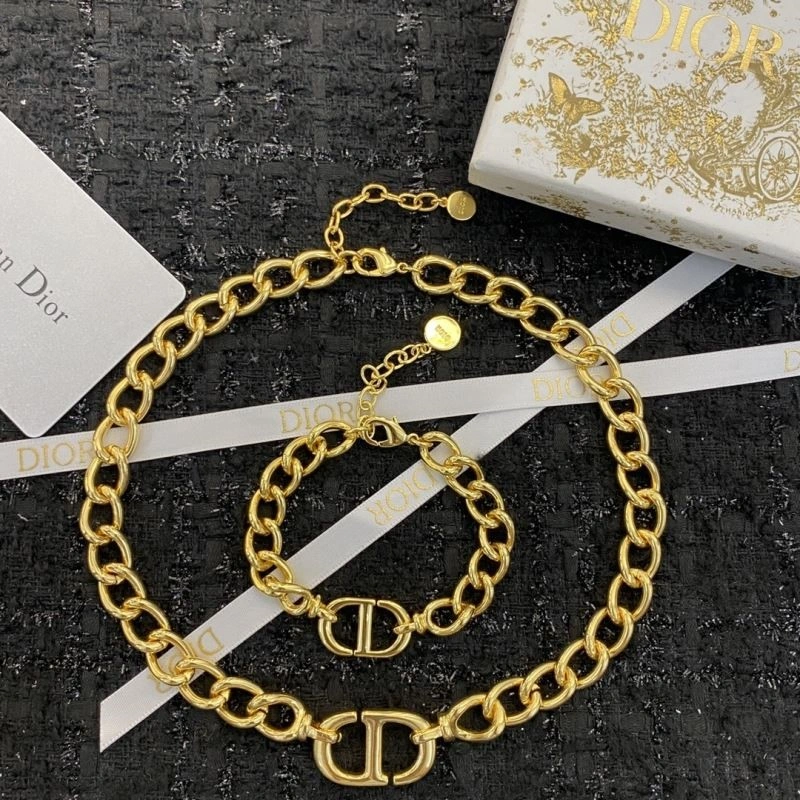Seasonal Christian Dior Bracelets 234316