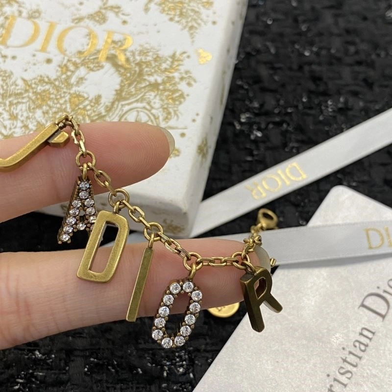 Breathable Christian Dior Bracelets 234327
