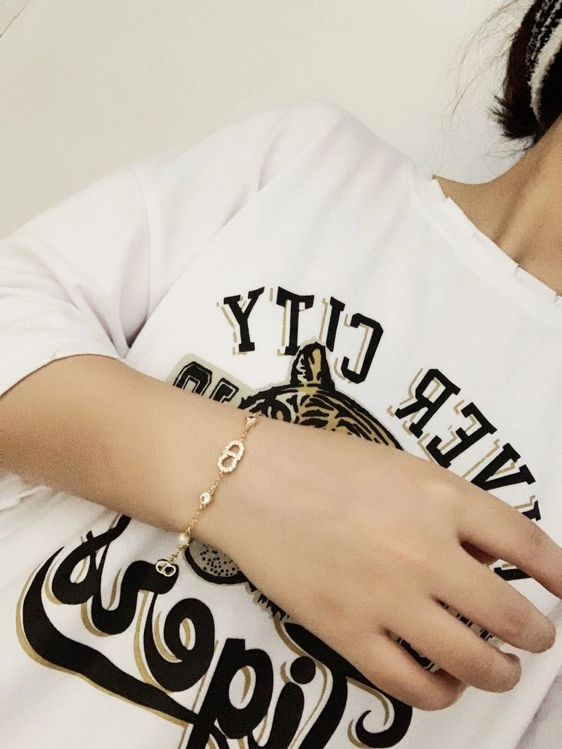 UrbanStyle Christian Dior Bracelets 234308
